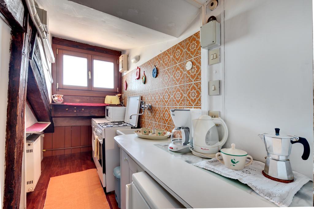 Ca' Badoer Attic Apartment Венеция Екстериор снимка